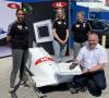 Das Bobteam mit Marketingleiter Markus Riedl (c) Peischl