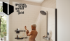 Mit dem Brand Refresh gelang es hansgrohe, eine stimmige Verbindung zwischen der traditionsreichen Markengeschichte und der Neuausrichtung mit Fokus auf menschenzentrierte Innovationen, nachhaltige Produktlösungen und emotionale Kampagnen zu schaffen. (c) hansgrohe