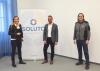 (v.l.n.r.); Birgit Kagerer-Wiesinger, Geschäftsführerin SOLUTO / Florian Nendwich, Franchise-Partner und Geschäftsführer SOLUTO Nendwich / Martin Zagler, Inhaber von SOLUTO (c) SOLUTO