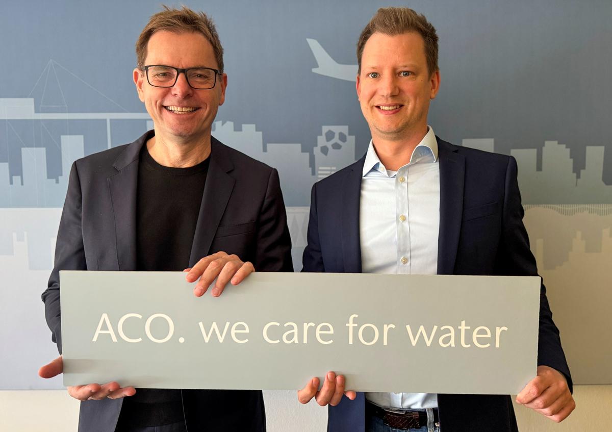 Stolz auf die UNESCO Partnerschaft: Dr. Ernst Strasser (Geschäftsführer ACO Österreich) und Michael Staudinger (Head of Marketing ACO AT/Eastern Europe ).